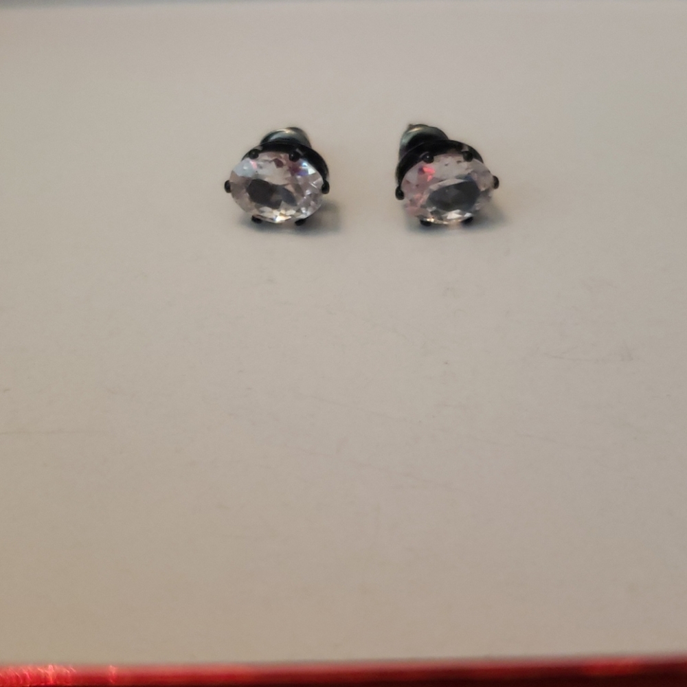 4/$10 gunmetal stud earrings